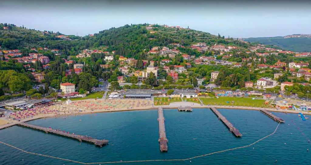Apartma Jadran Portoroz Ngoại thất bức ảnh